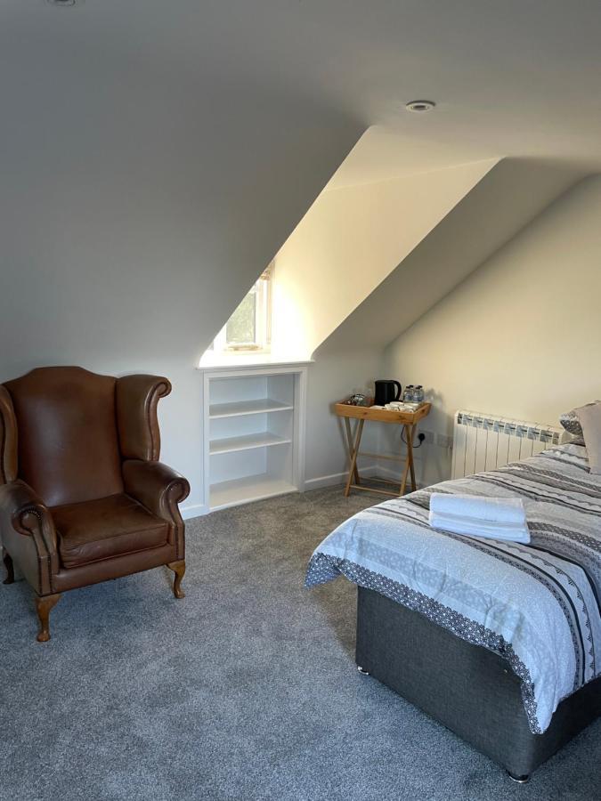 The New Wheel Inn Lymington Eksteriør bilde