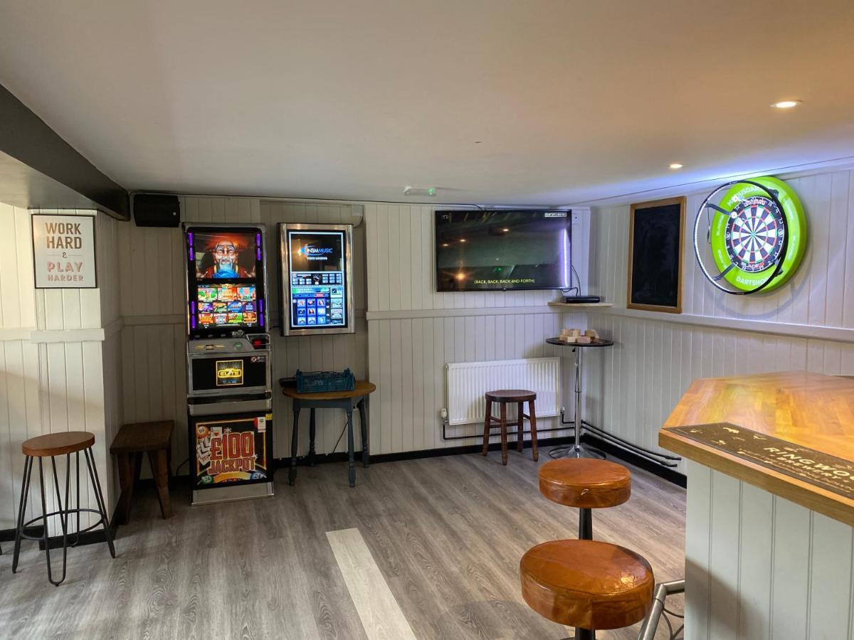 The New Wheel Inn Lymington Eksteriør bilde