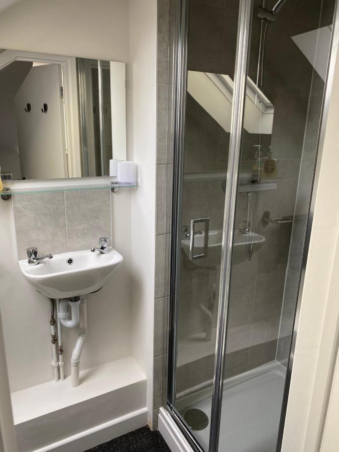 The New Wheel Inn Lymington Eksteriør bilde